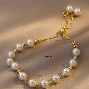 Pulsera perlas de plástico elegante . 🌸